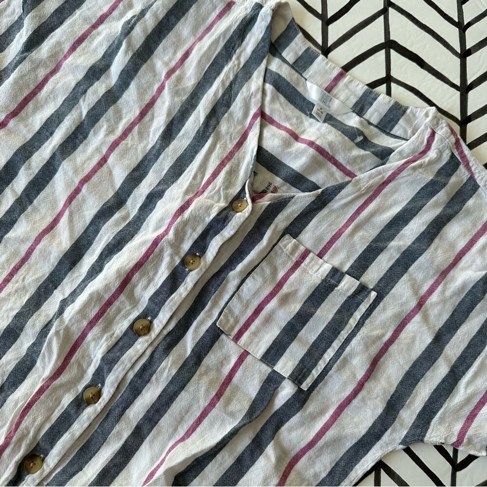 Time and Tru Striped Front Button and Front Tie Short Sleeve Blouse